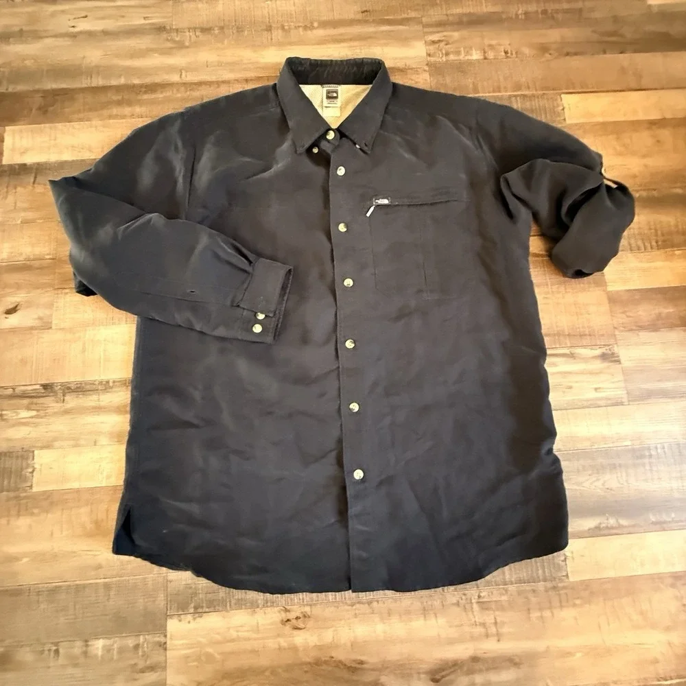 The North Face Long Sleeve Button Up Lightweight Quiet Luxury